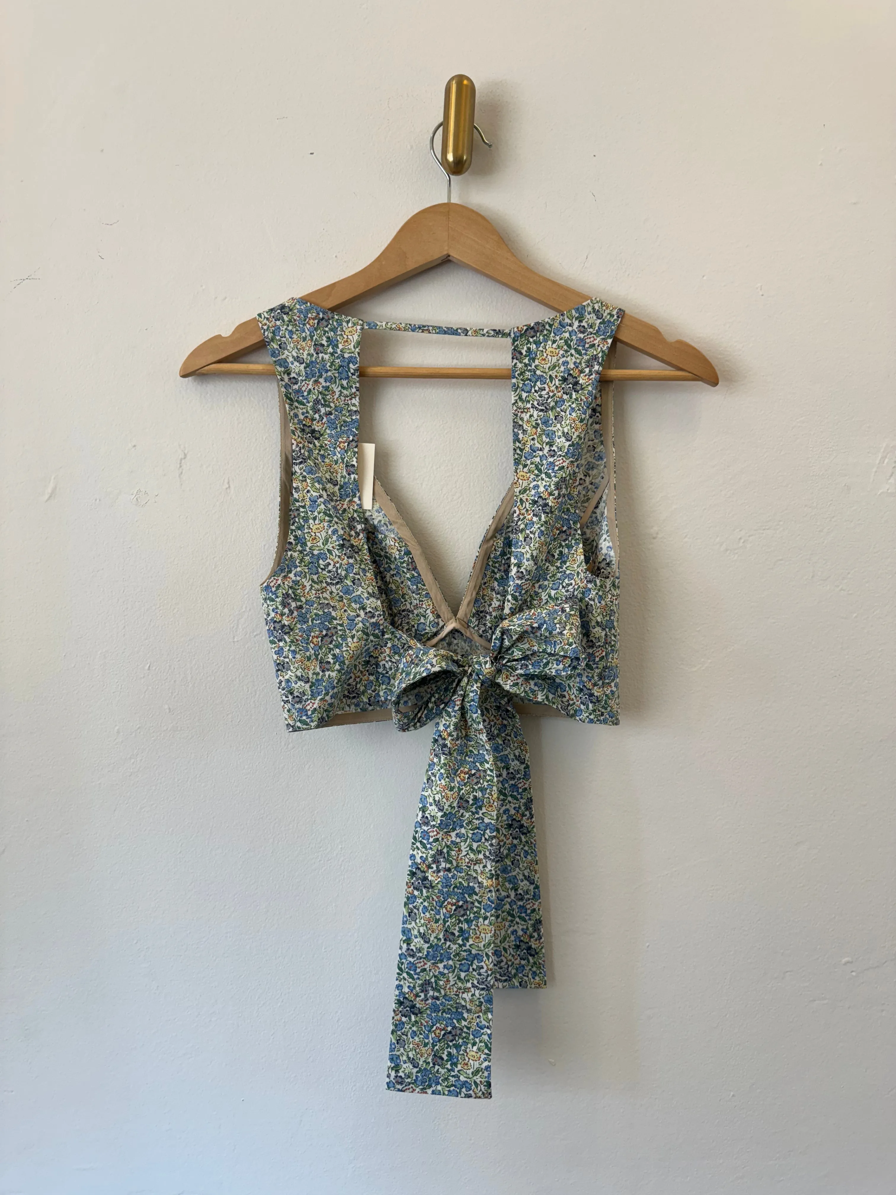 La Lan Bralette Open Back Top w/ Tie (Petite/Reg) - Blue Green Floral Print