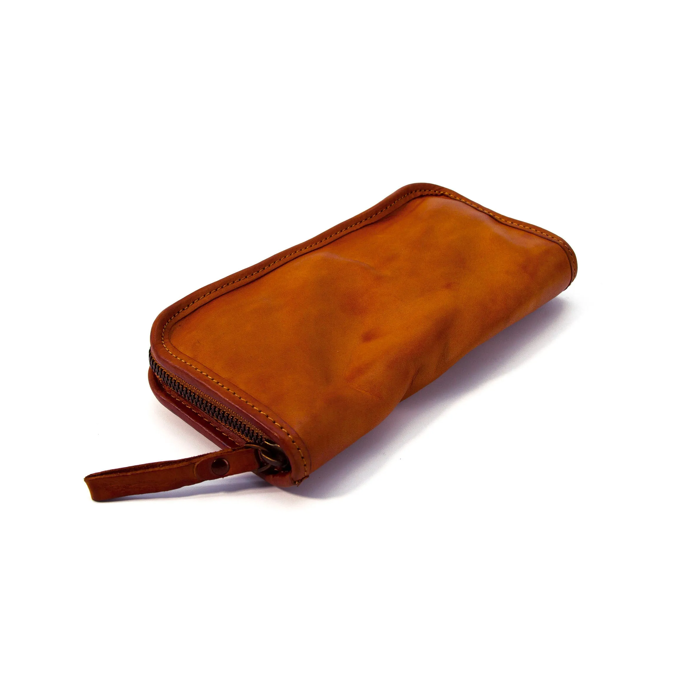 Wrinkled leather long wallet